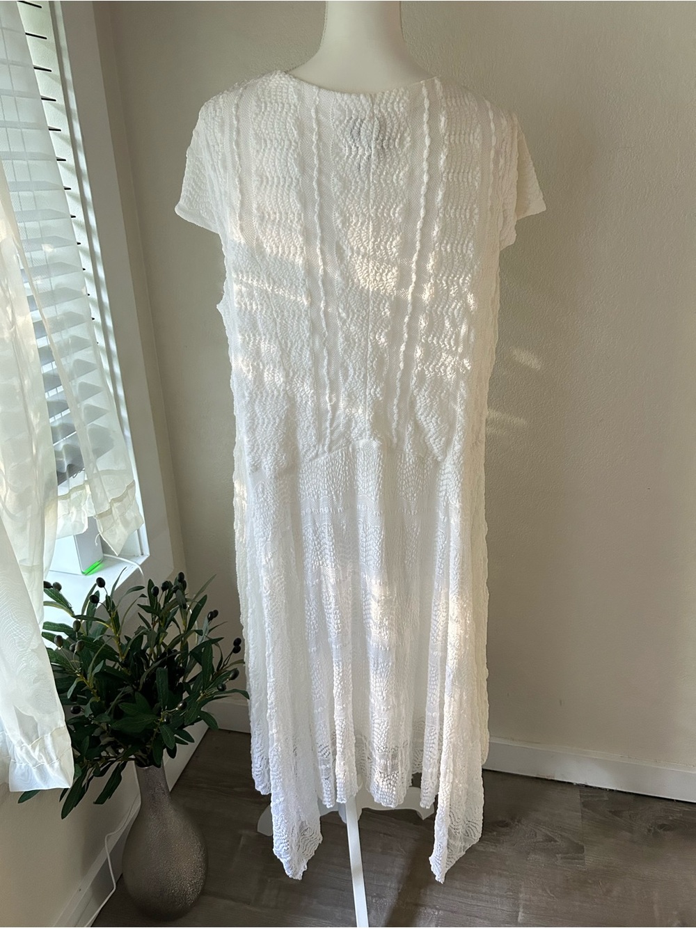 Olive Grove Evening | Rabbit Rabbit Rabbit Ivory Textured Dress - Picture 5 of 7